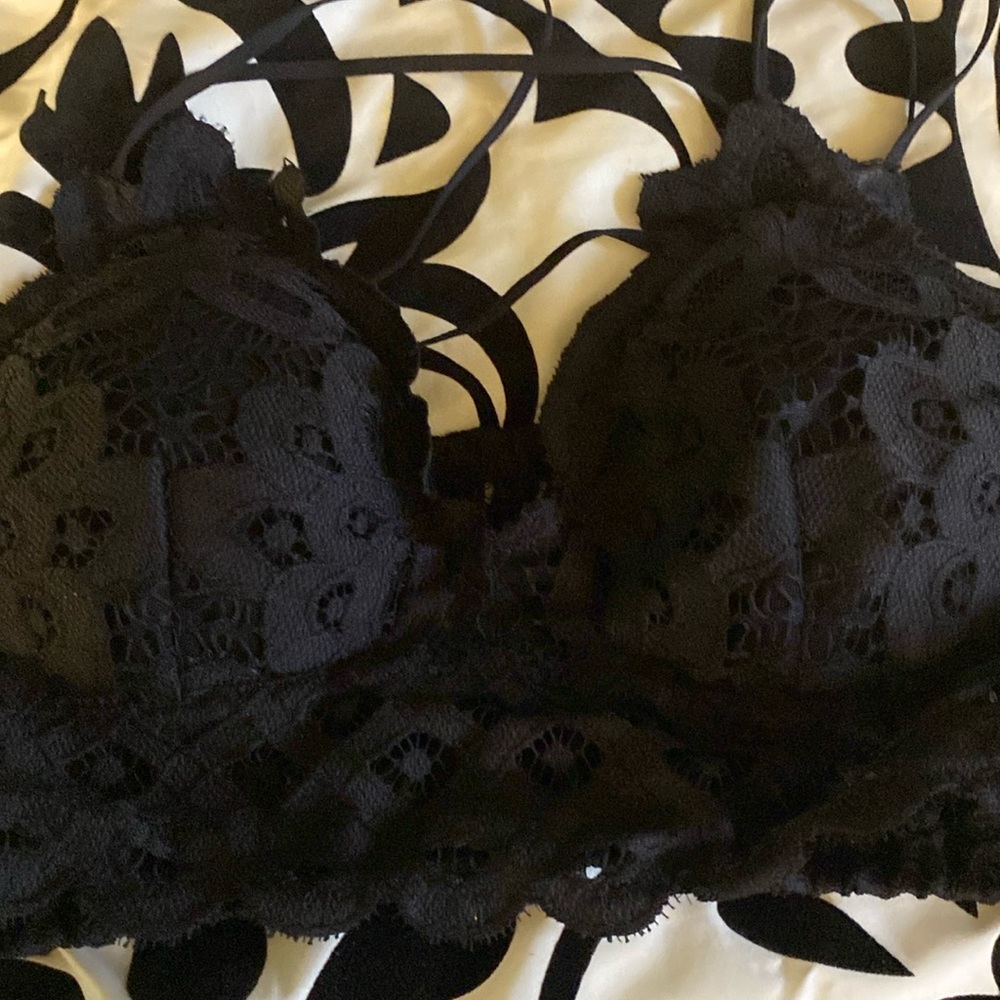 Blk bralette. Strapped back